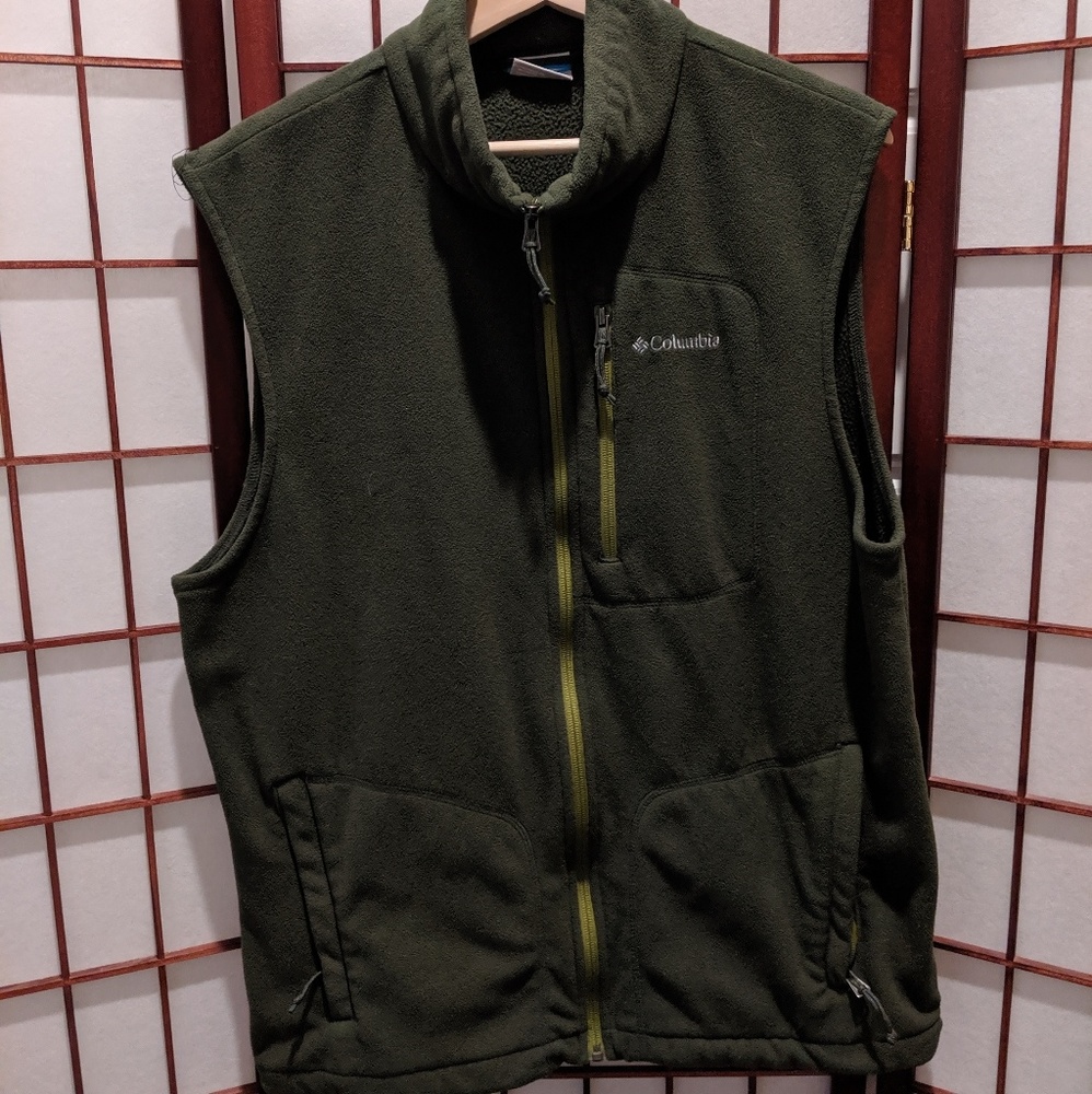 Green Fleece Columbia Vest